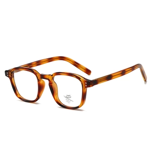 Retro tortoiseshell TR90 round frame glasses with anti-blue light and UV400 protection