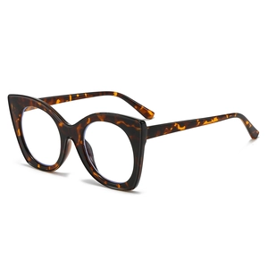 Classic tortoise shell cat eye blue light blocking glasses with vintage oversized frames