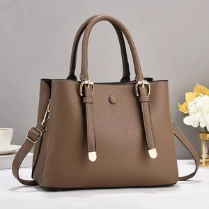 Elegante borsa a mano capiente marrone kaki in pelle con tracolla regolabile