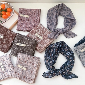 Vintage Floral Print Cotton Linen Square Scarf Elegant Korean Style Small Neckerchief Lightweight Versatile Fashion Headwrap