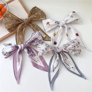 Vierer-Set Baumwollschals mit Rautenmuster, Blumenprint und Schleifendesign
