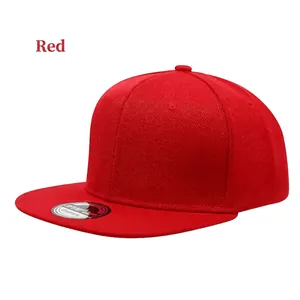 Rote Sechs-Panel-Snapback-Mütze aus Wollmischung mit flacher Krempe und Ösen