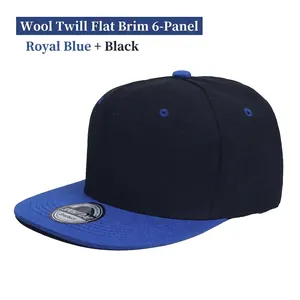 6-Panel Snapback-Cap mit flachem Schirm in Königsblau und Schwarz Kontrastdesign