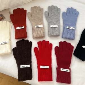 Gants en tricot pour femmes d'hiver tactiles disponibles en plusieurs coloris doux