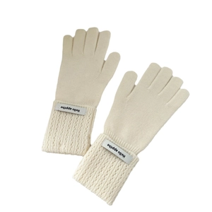 Gants d'hiver en tricot blanc crème avec poignets évidés et étiquette décorative