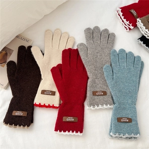 Lace-trim knitted gloves in various colors with leather labels for winter warmth