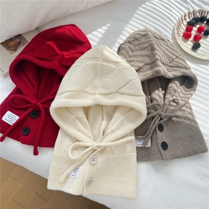 Knitted balaclava hood with drawstring and buttons in red, beige and taupe colors
