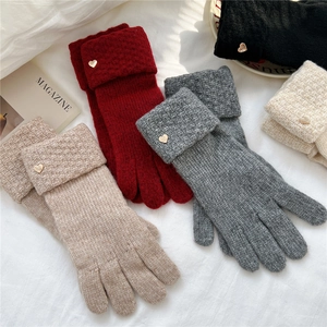 Thick knit winter gloves with heart metal plates in beige, red, grey, and black