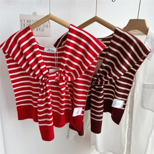 Châle en tricot rayé avec col marin et liens, disponible en rouge et blanc cassé