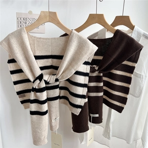 Châle en tricot rayé 100% laine pour femme, style élégant avec une texture de haute qualité