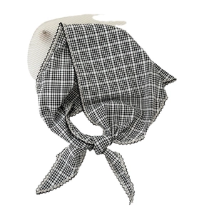 Foulard triangle en coton à carreaux vichy avec bordure dentelle et nœud