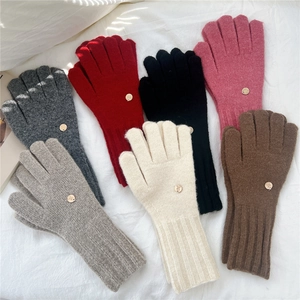 Winter knitted gloves for women in multiple colors with ribbed cuffs and metal buttons