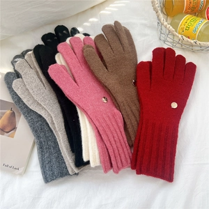 Winter knitted touchscreen gloves for women with cozy thick lining and rib cuffs