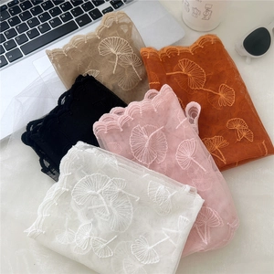 Five-color lace triangle headscarf set with floral embroidery for vintage French styling