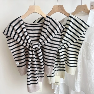 Striped 100% wool knitted shawl collar for women in beige and coffee colors