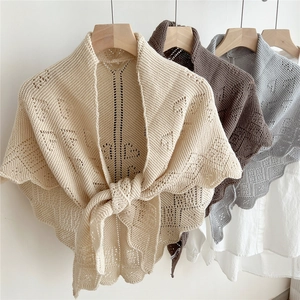 Hollow Out Heart Pattern Knitted Triangle Shawl Scalloped Edge Tie Front Elegant Shoulder Wrap For Women Versatile