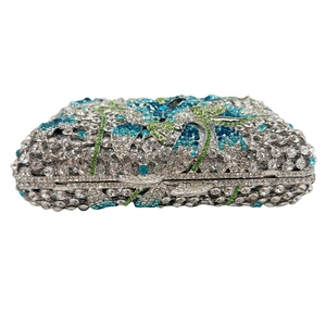 Pochette de soirée exquise à fleurs en strass avec cristaux bleus et verts pour femmes
