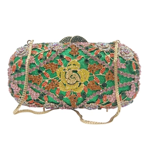 Luxuriöse smaragdgrüne Abendtasche mit Blumenmuster, Rosen und goldener Schulterkette