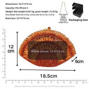 Size chart for rhinestone clutch bag showing dimensions 18.5x12x6cm and chain length details