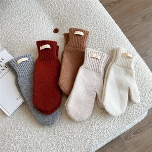 Pack of 5 thick wool knitted mittens in various colors for winter warmth and wind protection