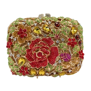Exquisite Rosen-Abendtasche mit bunten Strasssteinen und grünen Blattmustern
