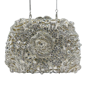 Pochette élégante en cristal à motif rose ajouré avec cadre en métal argenté et diamants