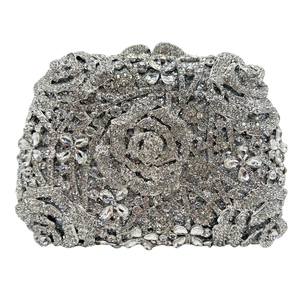 Pochette de luxe en cristal argenté avec rose évidée pour les soirées de gala