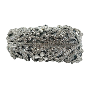 Pochette de soirée exquise en cristal avec roses évidées et accents de diamants