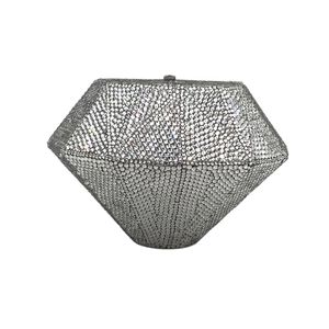 Pochette de soirée argentée en forme de diamant avec strass complets et fermoir métallique