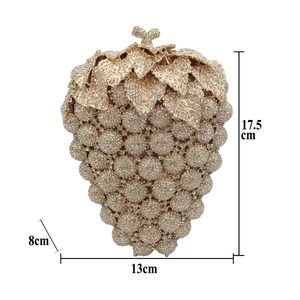 Detailed size chart of grape-shaped gold clutch with rhinestones: 17.5cm x 13cm x 8cm