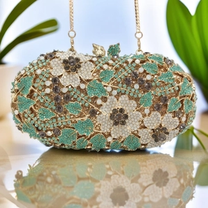 Luxury Rhinestone Floral Evening Clutch Bag Metal Crystal Flower Pattern Dinner Party Handbag With Gold Chain For Women