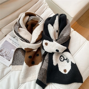 Sciarpa in Maglia da Donna Lunga con Motivo Cartoon Cane Orso Calda Sciarpa Invernale Morbida Avvolgente Accessorio Moda Donna
