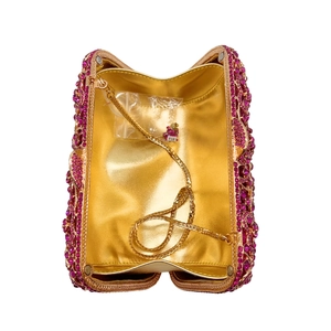 Elegante rosarote Strass Abendtasche mit goldener Metallkette und Satinfutter