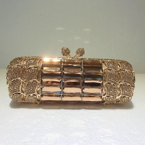 Lussuosa pochette da sera dorata con strass giallo limone e accenti di cristallo
