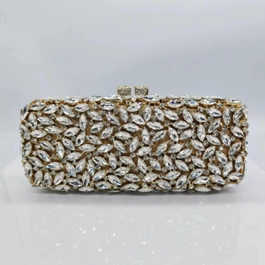 Pochette de soirée dorée ornée de strass marquise aux motifs de feuilles pour galas
