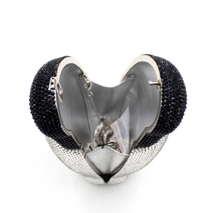 Luxuriöse Panda-Abendtasche mit schwarzen und silbernen Strasssteinen und silberner Kette