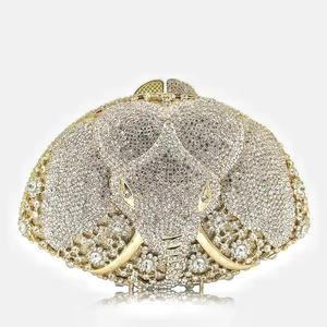 Détail de la pochette de soirée en forme d'éléphant ornée de cristaux et dorures