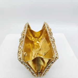 Luxuriöse goldene Abendtasche mit Kristall-Rhinestones und abnehmbarem Kettenriemen