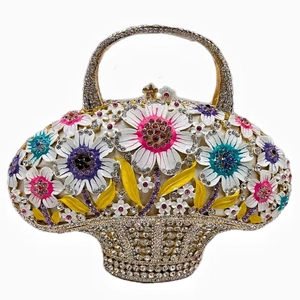 Pochette panier fleurie exquise avec marguerites en émail et cristaux étincelants argent
