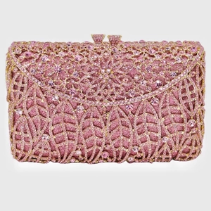 Elegante pochette rosa con motivo a foglie e cristalli incastonati per feste di gala