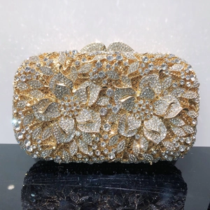 Pochette De Soirée Fleurie Ajourée Strass Luxe Fête Banquet Métal Cristal Sac À Main Pour Femmes Mariage Formel