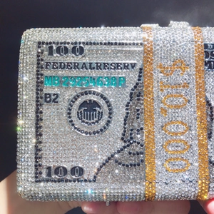 Pochette de soirée en forme de pile de dollars avec strass brillants et design luxe