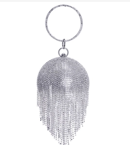 Sac de soirée sphérique argenté orné de strass et détails de glands à franges longs