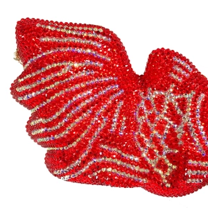 Pochette de soirée poisson rouge sertie de cristaux rouges faits à la main