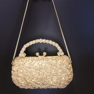 Luxury Metal Rhinestone Evening Clutch Bag Hollow Out Flower Design Hard Handle For Party Banquet Elegant Accessory
