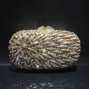 Pochette De Soirée De Luxe En Strass Sac À Main En Métal Creux Pour Mariage Fête Événements Formels Sac Élégant Pour Femme