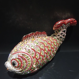 Exquisite fish-shaped crystal evening bag with multicolored rhinestones and metal hardware