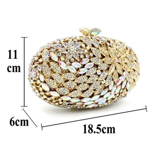 Dimensions de la pochette florale dorée: 18,5cm de longueur, 11cm de hauteur et 6cm d'épaisseur