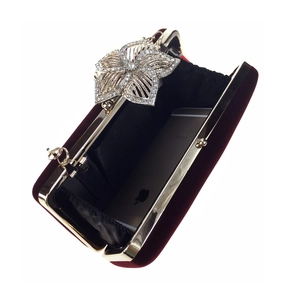 Pochette de soirée luxe en velours bordeaux avec fermoir fleur diamant et cadre métal