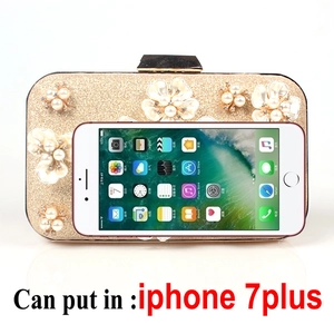 Pochette de soirée dorée avec fleurs 3D blanches et perles, pour iPhone 7 Plus